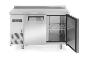 Kétajtós hűtött munkaasztal 220 L – Kitchen Line