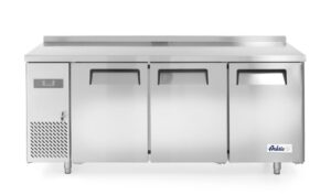 Háromajtós hűtött munkaasztal 390 L – Kitchen Line
